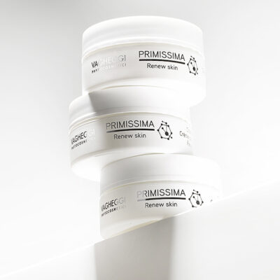 Un ten fără cusur și imperfecțiuni produse cosmetice pentru regenerarea pielii.